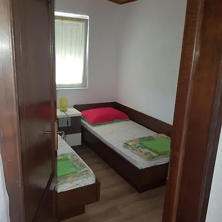 Apartments Carev 1293 Gostinjska kuća 3*