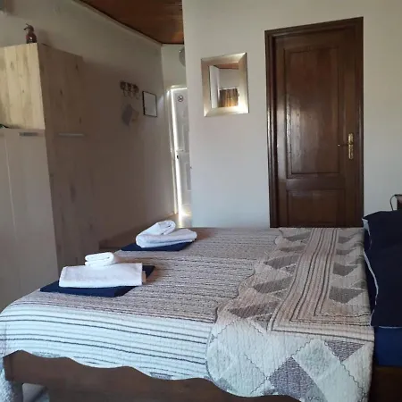 Apartments Carev 1293 3*
