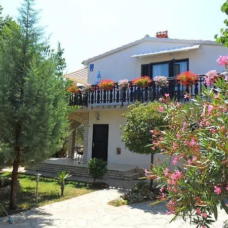 Carev 1293 Gæstehus