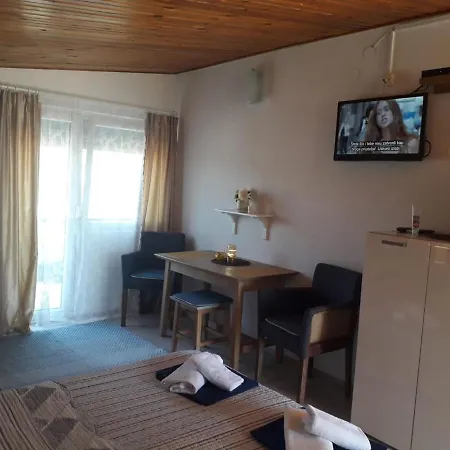 Guest house Apartments Carev 1293