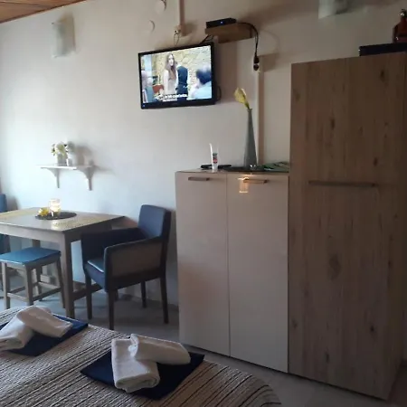 Apartments Carev 1293 Gostinjska kuća