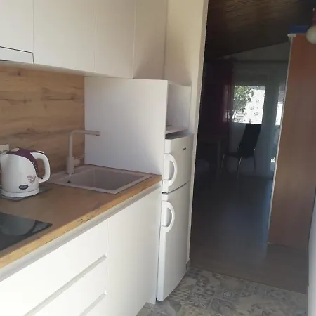 Apartments Carev 1293 Jezera