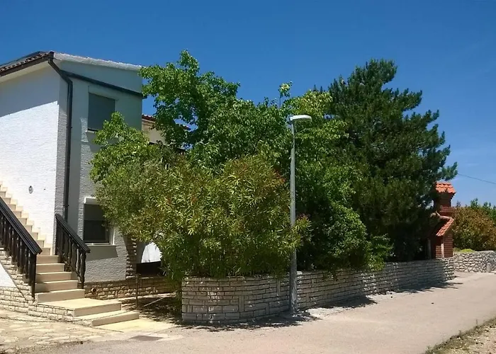 Gæstehus Carev 1293 3*