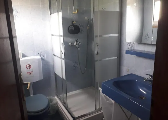 Gæstehus Carev 1293