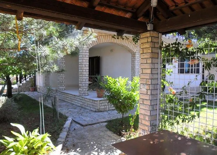 Carev 1293 ゲストハウス 3*