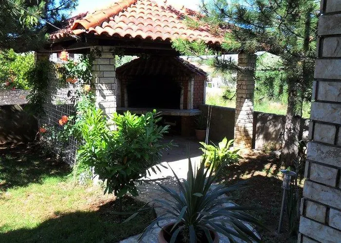 ゲストハウス Carev 1293 3*