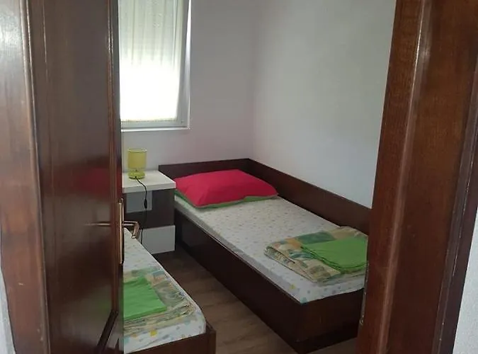 Carev 1293 Gæstehus 3*