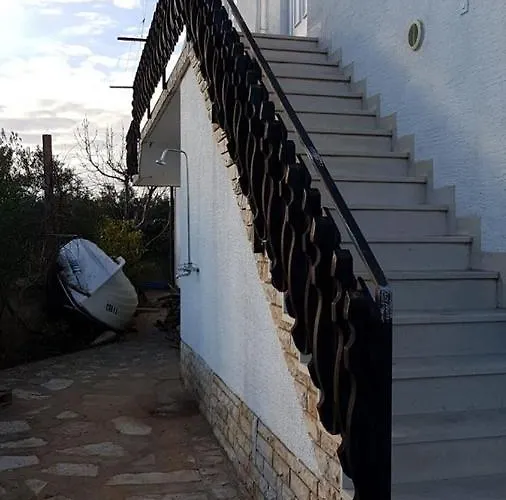 Carev 1293 Gæstehus Jezera