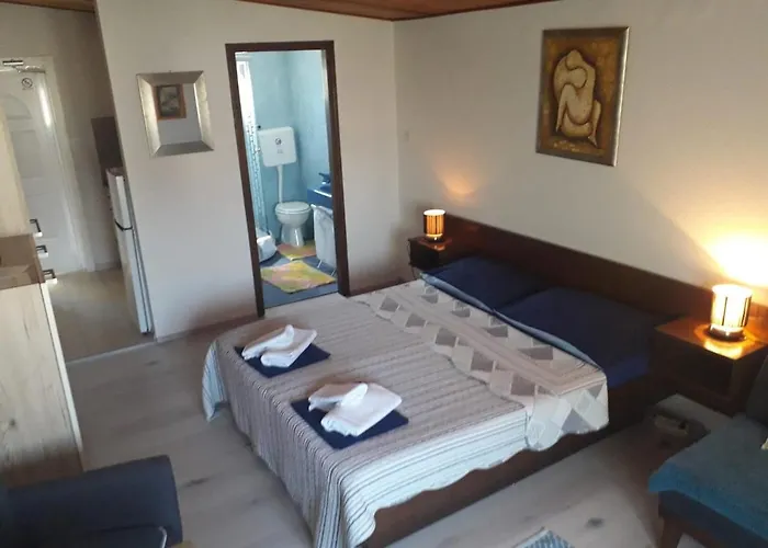 Carev 1293 3* Jezera