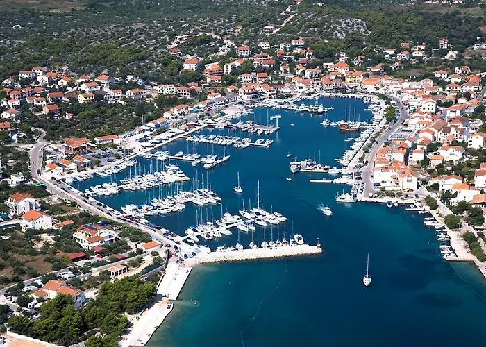 Carev 1293 3* イェゼラ